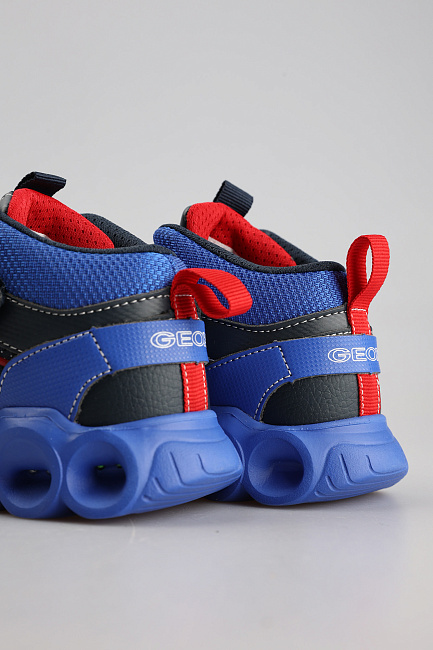 Кроссовки Geox