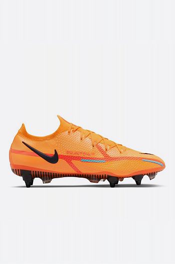 Футбольные бутсы Nike