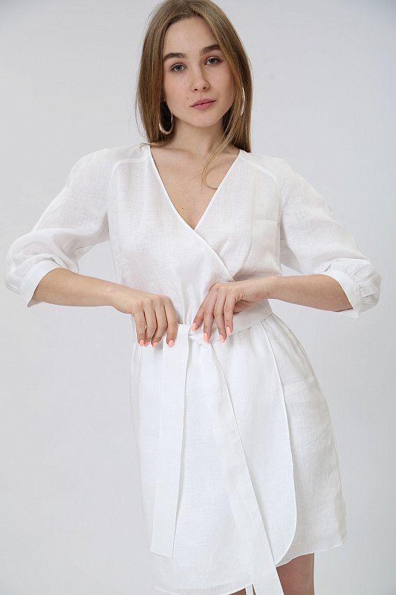 Платье Armani Exchange Белый