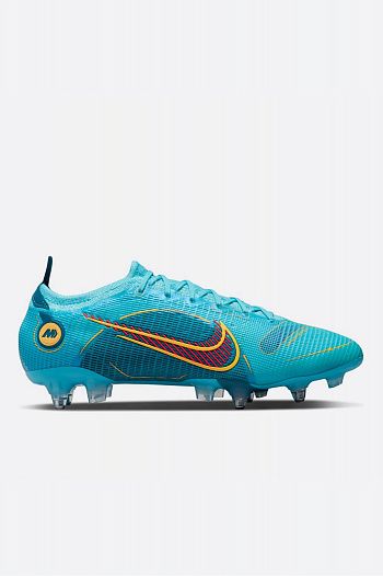 Футбольные бутсы Nike