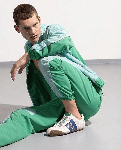 Динамичная эстетика с Bikkembergs 