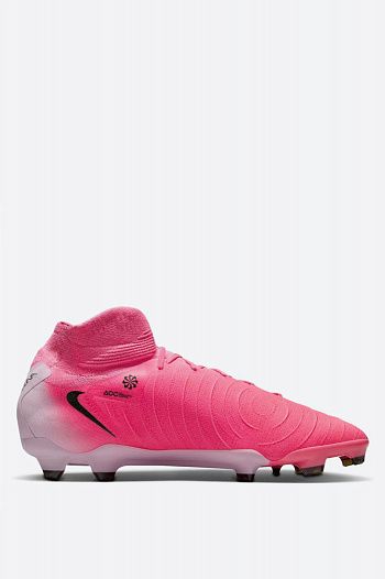 Футбольные бутсы Nike
