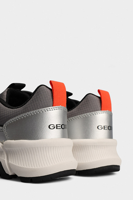 Кроссовки Geox