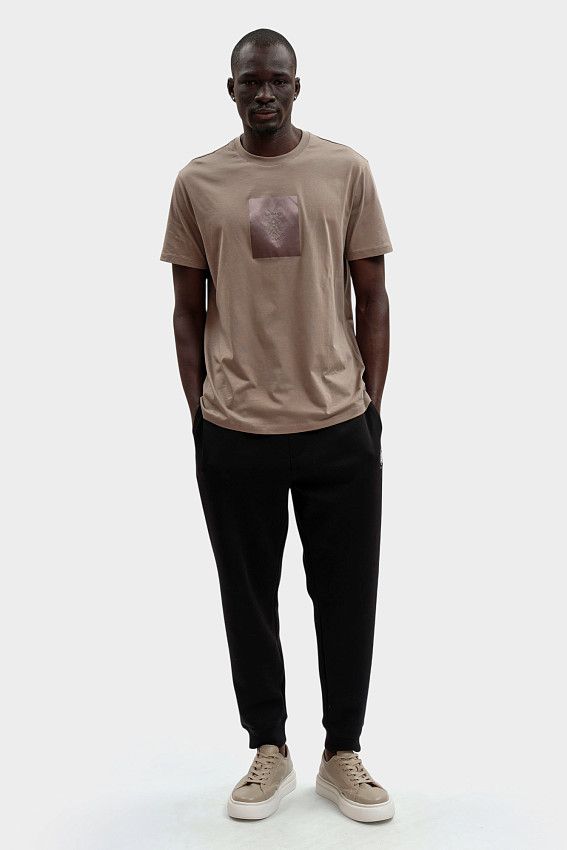 Футболка Armani Exchange Коричневый