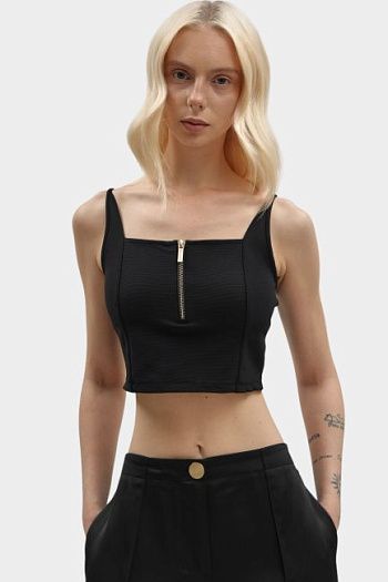 Топ Armani Exchange