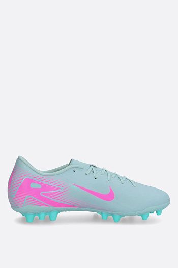 Футбольные бутсы Nike
