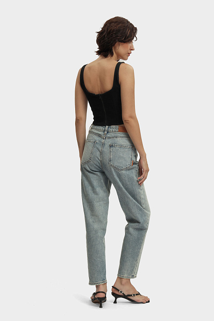 Джинсы Armani Exchange