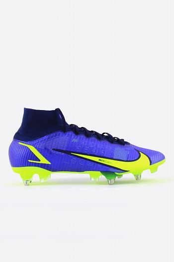 Футбольные бутсы Nike