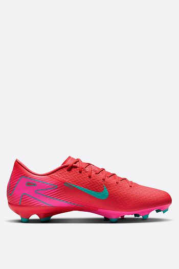 Футбольные бутсы Nike